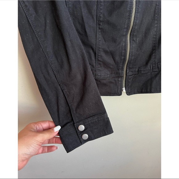 Black Jacket - Picture 2 of 3